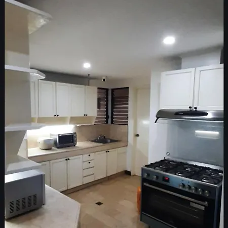Big 180Sqm 4 Bedroom With A View Near Airport